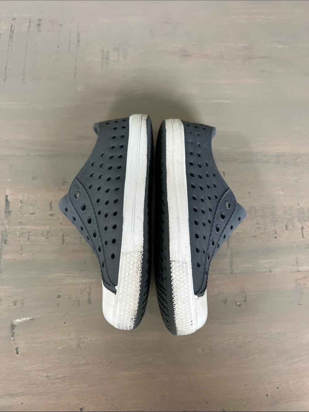 Kids Slip-On Water Shoe. Toddler Size 8.5 - 9.